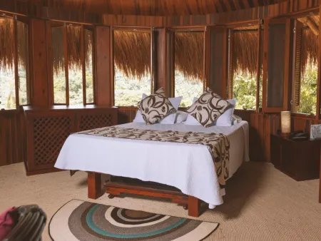 Ecohabs-Tayrona-room.webp